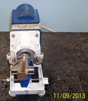 QTY. 1. FLUID METERING INC TYPE: QG-6 FMI LAB PUMP...