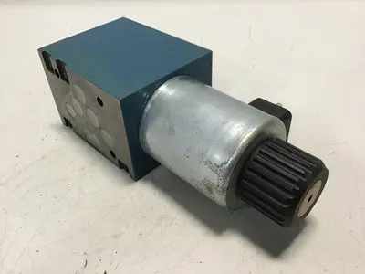 USED BOSCH 0 810 001 825