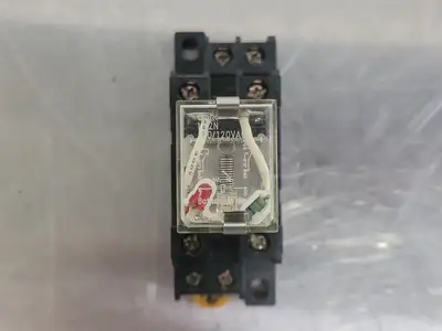USED OMRON IEC225