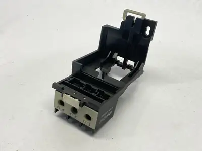 LA7D2064 | Telemecanique  TeSys Deca Terminal BLock Adapter - New Other