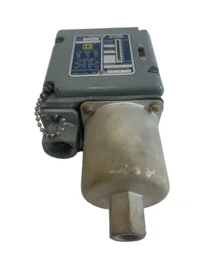 NEW SQUARE D 9012-ACW-3 PRESSURE SWITCH 9012ACW3