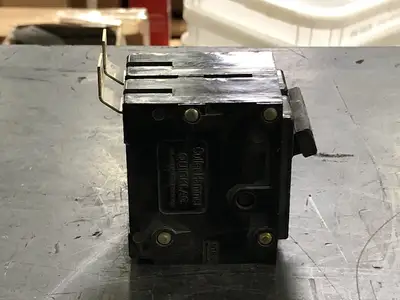 USED CUTLER-HAMMER BA220