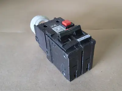 30 Amp 2 Pole 120/240 Volts GFCI Circuit Breaker QE230