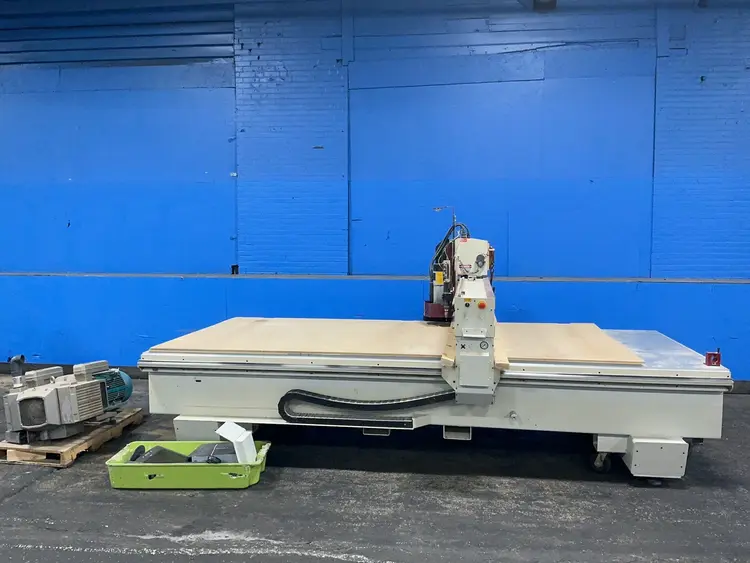 Used AXYZ AUTOMATION INC 5012 CNC Routers Ohio US | HGR 24 #1291974