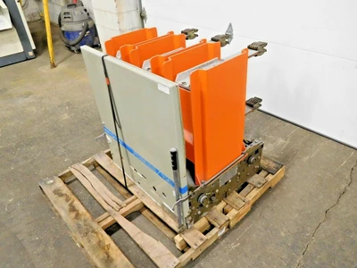 Used GE VB 7.2-500-3 Circuit Breakers Ohio US | Equipment Recovery Corp. #1330518