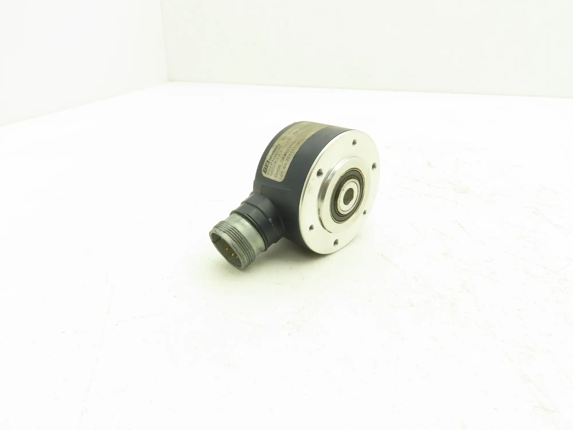BEI DHO508-1024-001 Rotary Encoder Incremental 5V 1024 CPT 8/14mm Through Shaft
