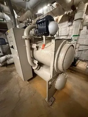 2018 DAIKIN-MCQUAY WMC250DBS-ER10 Chillers | Perry Equipment (11)
