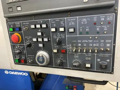Daewoo Puma 350MA CNC Lathe Turning Center with Live Milling