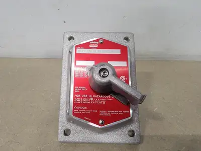 New | in-Stock CROUSE-HINDS DSD SR30320 SX178 Switchgears British Columbia CA | Lenmark #238617