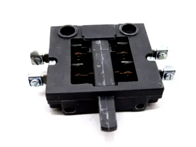 NEW EATON CUTLER HAMMER 843D943G05 AUXILIARY CONTACT KIT TYPE L64
