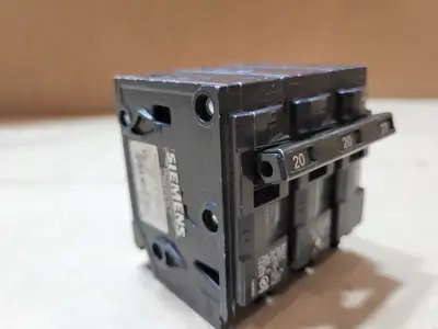 Used SIEMENS Q320 Circuit Breakers British Columbia CA | Lenmark #1488950