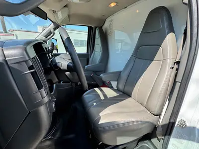 Used 2021 GMC SAVANA CUTAWAY Box trucks Florida US | Truck and Van Outlet #1509173