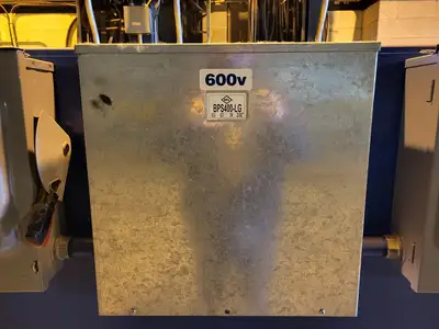 60 Amp 600 Volts Disconnect Switch CH362RB w/ Splliter Through Box BPS400-LG