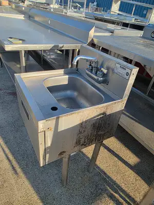 Used Krowne Used Krowne 18"X 19"X 30" 1 Compartment Sink with Faucet - SS361 Sinks Illinois US | Falcon Restaurant Supply #1373722