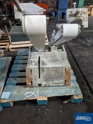 USED Mazzoni Mazzoni Dual Lane Bar Press, Type STU-F/Quarter