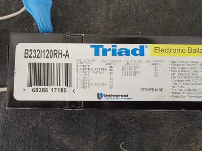 USED UNIVERSAL LIGHTING B232I120RH-A