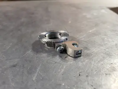 NEW THOMAS BETTS L050GR