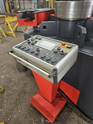 5/8" x 6" x 6" Akyapak Angle Bending Roll Model APK180