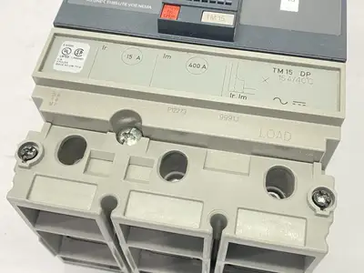 Used Schneider Electric Circuit Breaker 3-Pole 15A 600V 37251 Circuit Breakers Michigan US | Maverick Industrial Sales #1398715