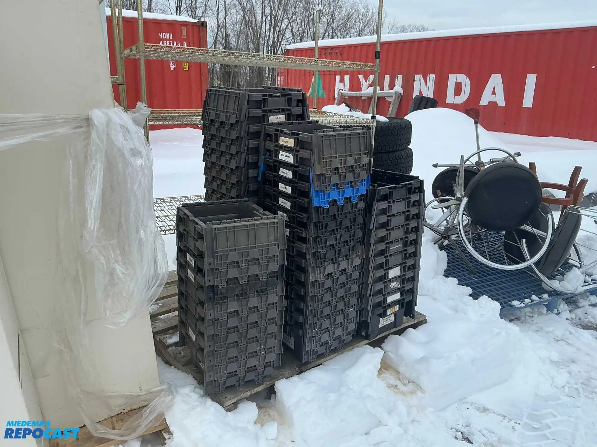 Skid lot of plastic closable storage containers approx. 11”x11”x7”