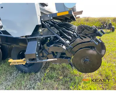 Used CRUSTBUSTER _UNKNOWN_ No-Till Drills Iowa US | Keast Enterprises #1360182