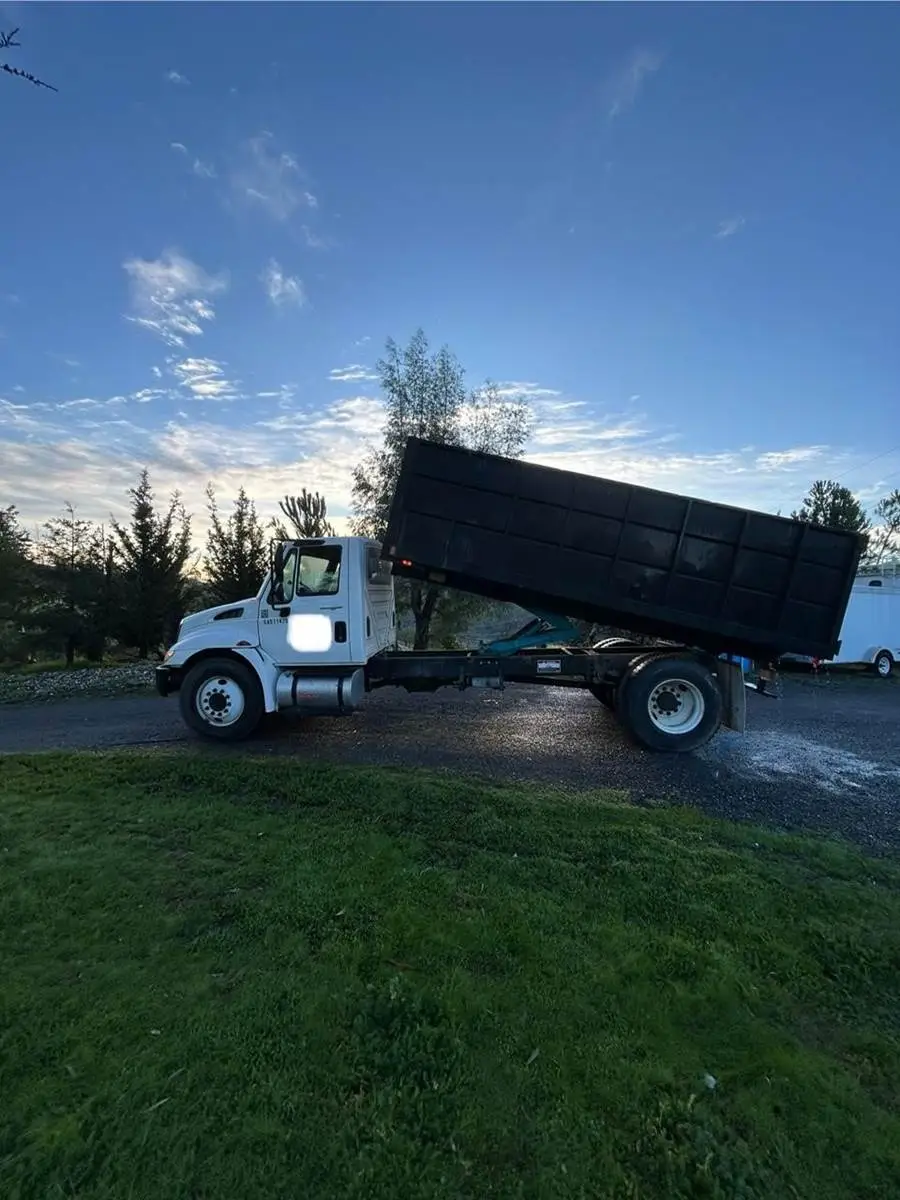 USED 2010 INTERNATIONAL DURASTAR 4300