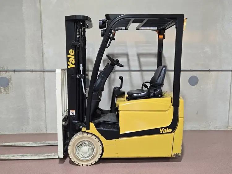 Used 2016 Yale ERP025VCE24TE078 3-Wheel Sit down Electric Counterbalance Forklifts New York US | United Lift #1446713