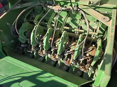 USED 2017 JOHN DEERE L340