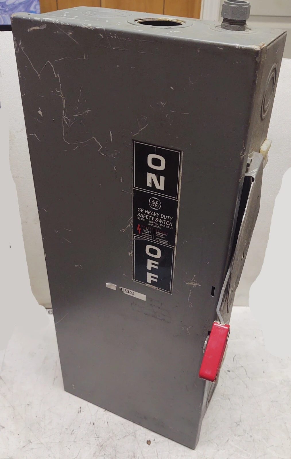 GE General Electric Square D Heavy Duty Safety Switch 100 AMP 600 VAC NP1578000E