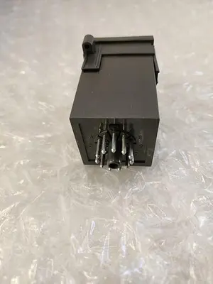 TEMPATRON TEMP CONTROLLER TC 4810-04