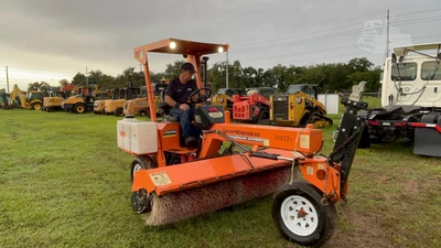 Used 2022 LAYMOR SM300 Mechanical Sweepers Florida US | Intrac Machinery #1568783