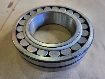 NEW SKF 22217E