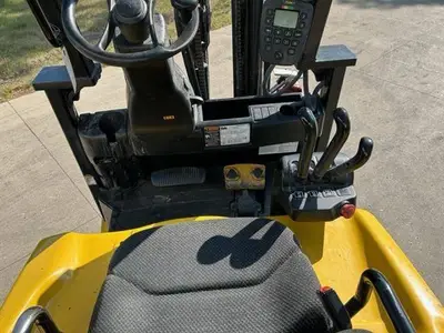 Used 2016 YALE ERC050VG Misc Forklifts Illinois US | Somerset Equipment Sales #1543002