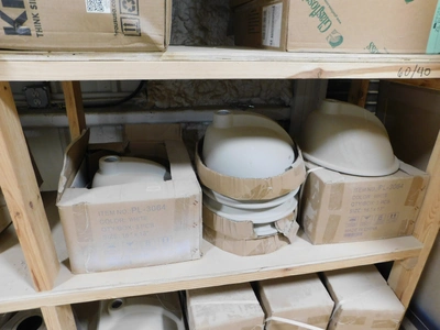 Used _UNKNOWN_ _UNKNOWN_ Sinks Florida US | Thompson Auctioneers #1312044