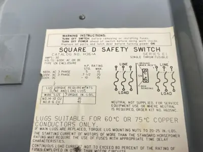 USED SCHNEIDER ELECTRIC SQUARE D SAFETY SWITCH, HEAVY DUTY, FUSIBLE, 30A 3-POLE 20HP