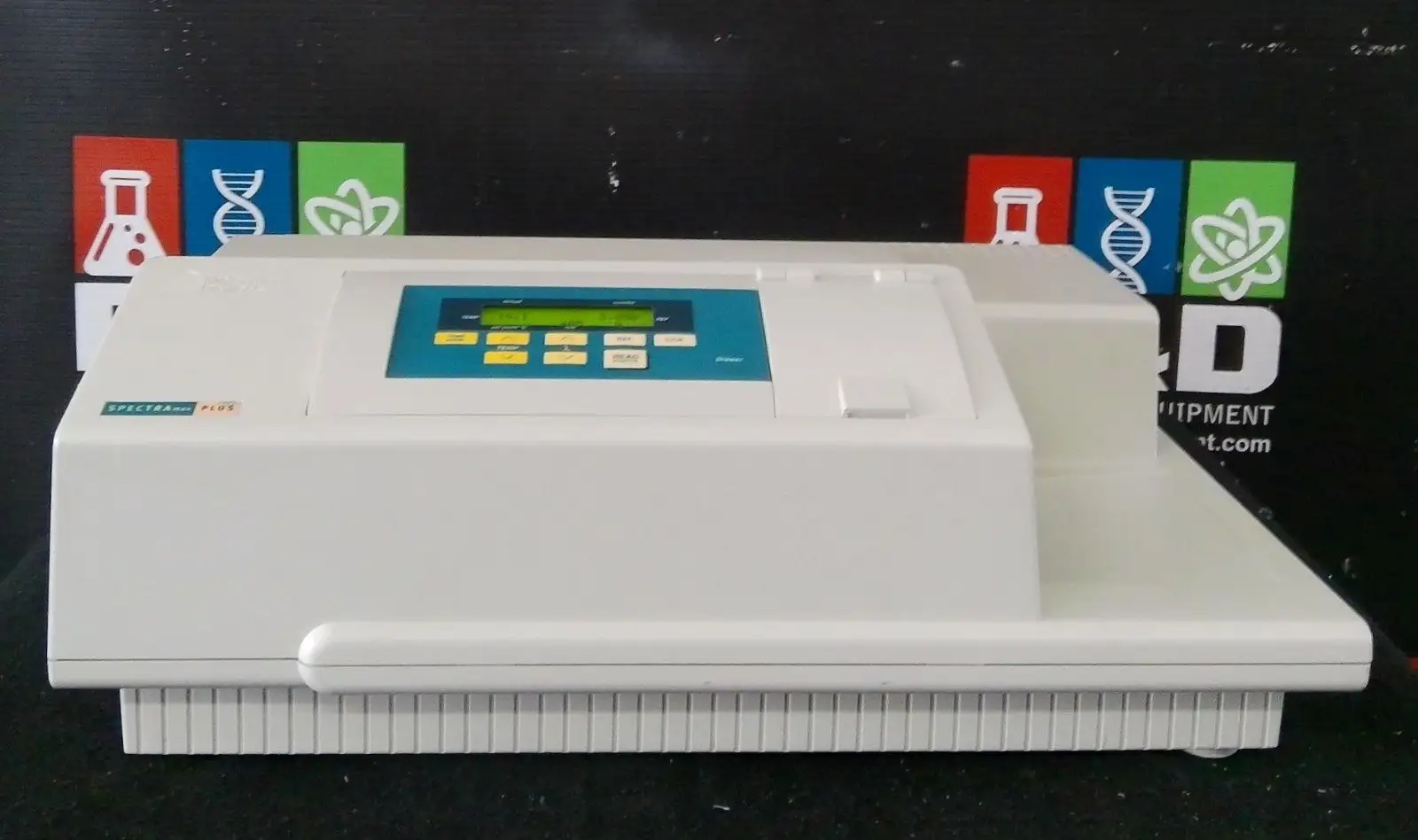 Molecular Devices Spectra Max PLUS 384 Microplate Spectrophotometer