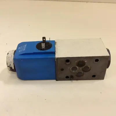 USED VICKERS DG4V-3-2AL-M-U-HL7-60