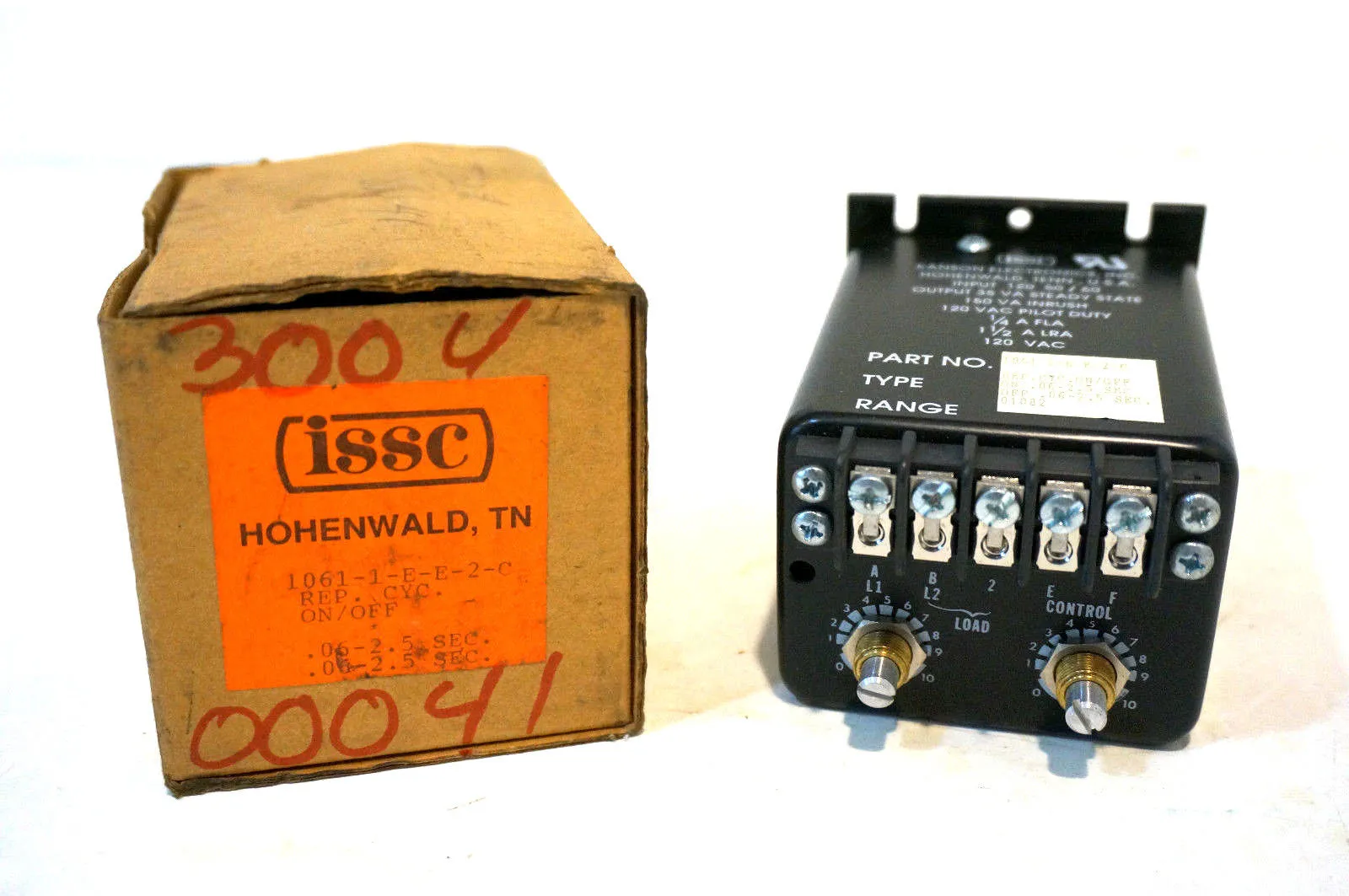 NEW ISSC 1061-1-E-E-2-C TIME DELAY RELAY 10611EE2C