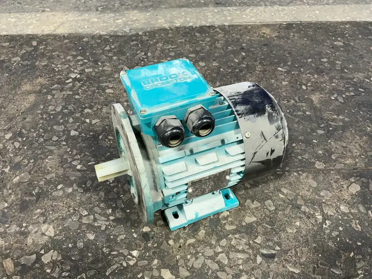 Used BROOK CROMPTON TA2M0022 Motors (misc) Ohio US | HGR 24 #1471884