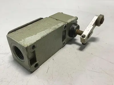 USED TELEMECANIQUE C2JK05