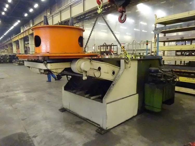 Used SILVESTRINI WELDING MANIPULATOR 12,5 TON Welding Positioners | Apt International N.V #365336