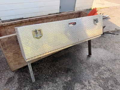 Used TRUCK TOOL BOX _UNKNOWN_ Tool Box Michigan US | Miedema Asset Management Group #1414326