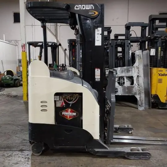 USED 2018 CROWN RR5725-45