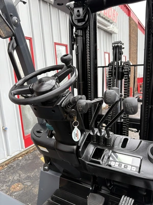 USED 2017 TOYOTA 8FBCU25