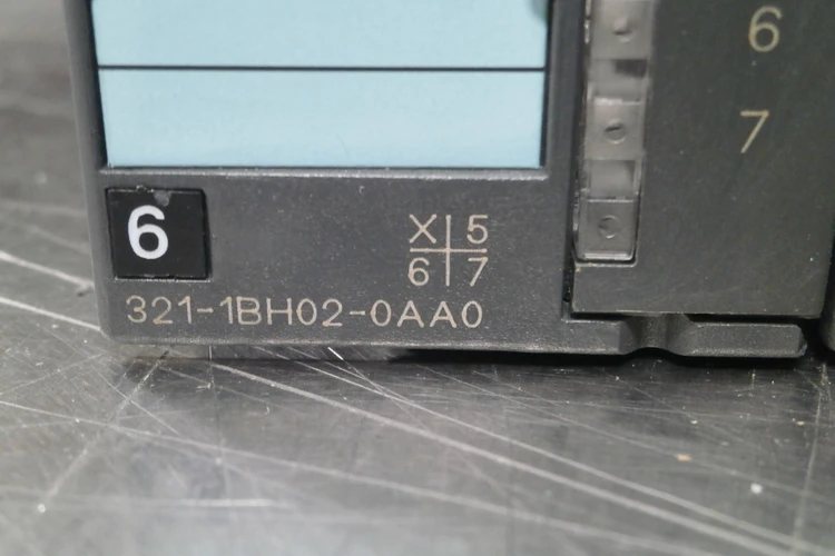 Used Siemens SM321 PLC Input & Output Arizona US | ASSET CONVERSION SPECIALISTS, INC. #321209