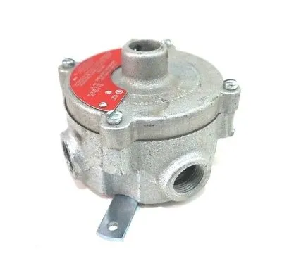 NEW COOPER CROUSE HINDS CPS12021 RECEPTACLE