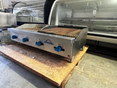 75-0267 Castle 48'' Gas Countertop Griddle and Charbroiler FHP48-24-2RB