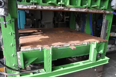 USED FONTIJNE 2000 TON HEATED