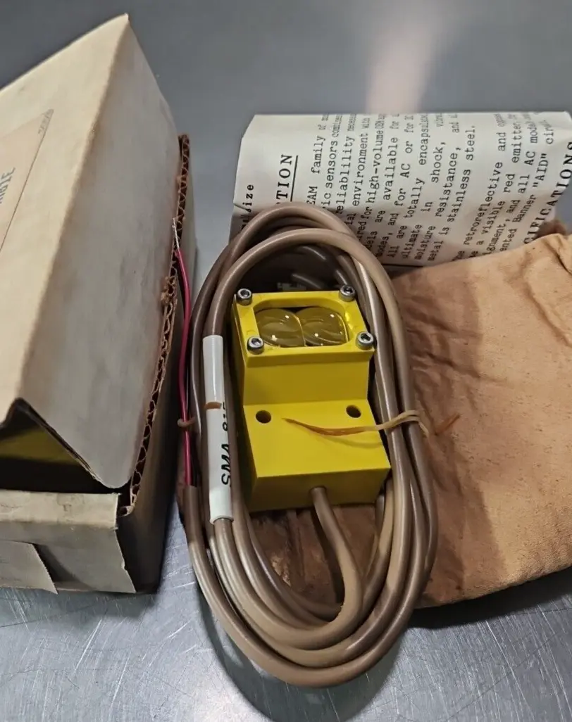 Banner SMA 81E Photoelectric Sensor. Loc5D12