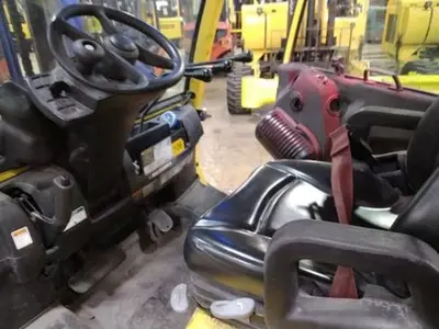 USED 2022 HYSTER H80FT